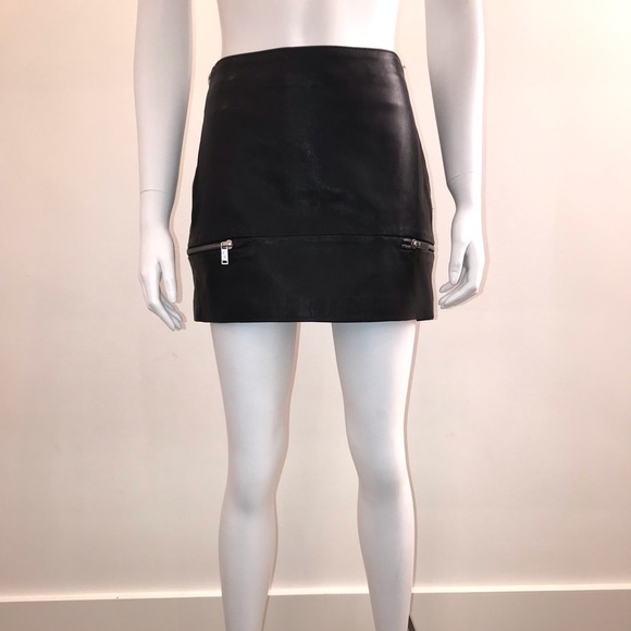 ZARA BLACK MOTORCYCLE LEATHER SKIRT - Picture 2 of 5